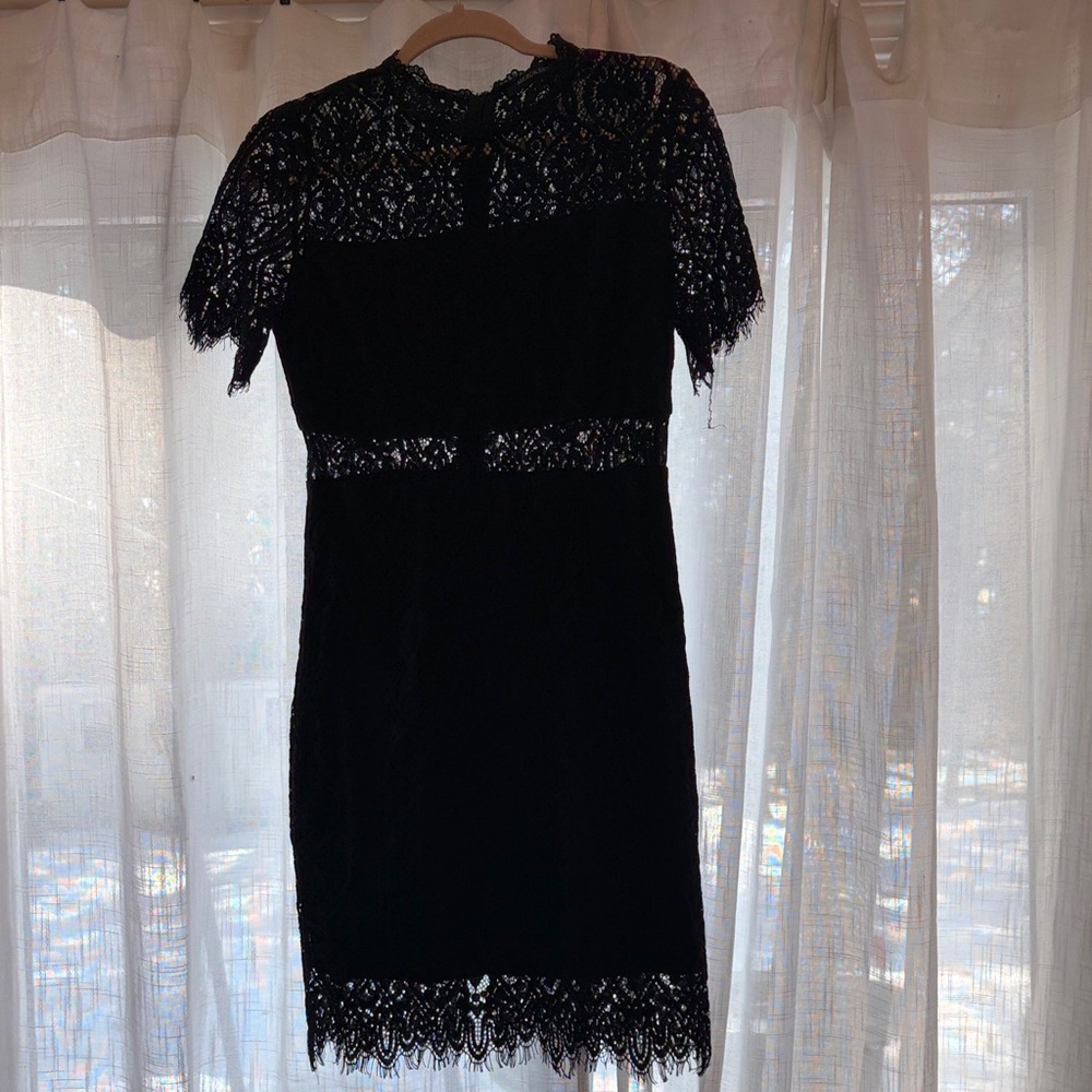 Lace Midi dress sz M